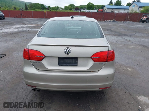 2014 Volkswagen Jetta TDI w/Premium/Nav with VIN 3VWLL7AJ9EM226026, listed as a IAAI auction lot 42219871 with 100,386 mi miles and . Bid and sale history available at DreamBid. Image 16.