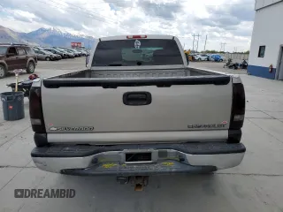 2004 Chevrolet Silverado 1500 Z71 with VIN 1GCEK19T84Z154525, listed as a Copart auction lot 54240895 with 228,359 mi miles and Salvage Title. Bid and sale history available at DreamBid. Image 6.