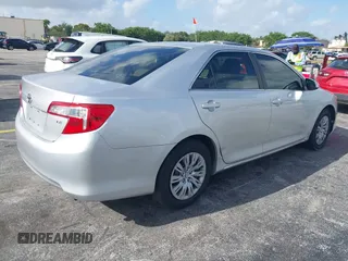 2012 Toyota Camry L with VIN 4T1BF1FK4CU098710, listed as a IAAI auction lot 41945757 with 102,578 mi miles. Bid and sale history available at carsss.com. Image 4.