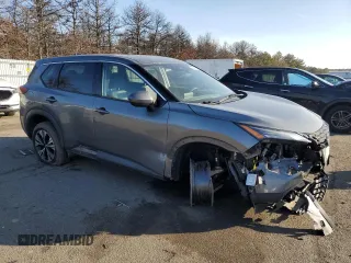 2021 Nissan Rogue SV z VIN 5N1AT3BB4MC703595, wystawiony jako Copart lot #42984285 z przebiegiem 86 616 mil mil oraz Nie do naprawy • Non repairable. Historia ofert i sprzedaży dostępna na DreamBid. Obrazek 4.