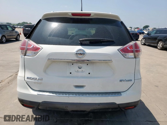 2016 Nissan Rogue SV z VIN KNMAT2MV9GP670421, wystawiony jako Copart lot #57445215 z przebiegiem 165 621 mil mil oraz Szkoda całkowita • Salvage title. Historia ofert i sprzedaży dostępna na DreamBid. Obrazek 6.
