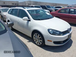 2014 Volkswagen Jetta TDI with VIN 3VWPL7AJ4EM601404, listed as a IAAI auction lot 42698338 with 116,090 mi miles and . Bid and sale history available at DreamBid. Image 1.