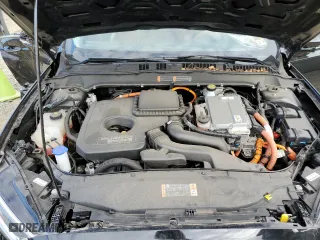 2019 Ford Fusion Energi Titanium with VIN 3FA6P0SU5KR162964, listed as a Copart auction lot 61039342 with 32,736 mi miles. Bid and sale history available at carsss.com. Image 7.