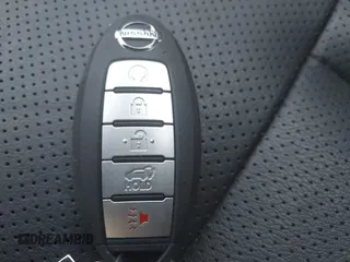 2019 Nissan Rogue SV with VIN 5N1AT2MT8KC805074, listed as a IAAI auction lot 42045982 with 16,705 mi miles and . Bid and sale history available at carsss.com. Image 11.