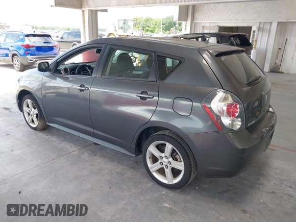 2009 Pontiac Vibe 1SB z VIN 5Y2SP67079Z429304, wystawiony jako IAAI lot #42415694 z przebiegiem 219 056 mil mil oraz . Historia ofert i sprzedaży dostępna na DreamBid. Obrazek 3.