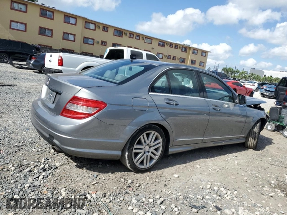 2008 Mercedes-Benz C 300 Sport z VIN WDDGF54X78F029866, wystawiony jako Copart lot #57559015 z przebiegiem 148 764 mil mil oraz Szkoda całkowita • Salvage title. Historia ofert i sprzedaży dostępna na DreamBid. Obrazek 3.