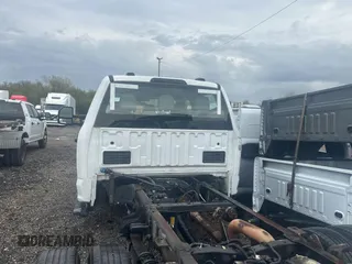 2022 Ford F-350 XL with VIN 1FD8W3HT9NED09912, listed as a Copart auction lot 54900335 with 149,507 mi miles and Clean Title. Bid and sale history available at DreamBid. Image 3.