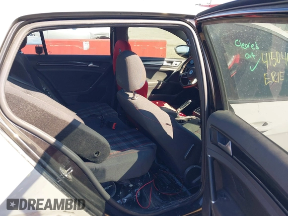 2017 Volkswagen Golf GTI S with VIN 3VW5T7AU4HM057802, listed as a IAAI auction lot 41504011 with 88,203 mi miles. Bid and sale history available at carsss.com. Image 8.