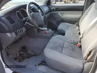 2008 Toyota Tacoma with VIN 5TENX22NX8Z588667, listed as a Copart auction lot 52118625 with 411,109 mi miles and Clean Title. Bid and sale history available at carsss.com. Image 7.