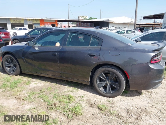 2017 Dodge Charger SXT z VIN 2C3CDXHG7HH559035, wystawiony jako IAAI lot #41942172 z przebiegiem 194 941 mil mil oraz . Historia ofert i sprzedaży dostępna na DreamBid. Obrazek 14.