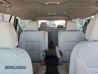 2017 GMC Acadia SLE z VIN 1GKKNLLA7HZ173672, wystawiony jako Copart lot #64203795 z przebiegiem 101 939 mil mil oraz Szkoda całkowita • Salvage title. Historia ofert i sprzedaży dostępna na DreamBid. Obrazek 10.