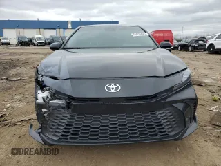 2025 Toyota Camry LE z VIN 4T1DBADK4SU016836, wystawiony jako Copart lot #50876625 z przebiegiem 7496 mil mil oraz Szkoda całkowita • Salvage title. Historia ofert i sprzedaży dostępna na DreamBid. Obrazek 5.
