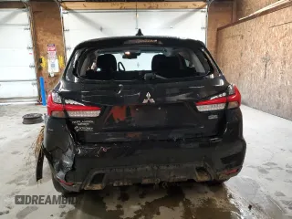 2023 Mitsubishi Outlander ES z VIN JA4ARUAU4PU013625, wystawiony jako Copart lot #52600135 z przebiegiem 33 660 mil mil oraz Szkoda całkowita • Salvage title. Historia ofert i sprzedaży dostępna na DreamBid. Obrazek 6.
