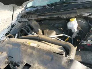 2019 Ram 1500 Big Horn z VIN 1C6RR6LTXKS712519, wystawiony jako IAAI lot #42790027 z przebiegiem 165 147 mil mil oraz . Historia ofert i sprzedaży dostępna na DreamBid. Obrazek 19.