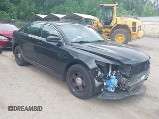 2018 Ford Police Interceptor z VIN 1FAHP2MK2JG143455, wystawiony jako IAAI lot #42160345 z przebiegiem 68 199 mil mil oraz . Historia ofert i sprzedaży dostępna na DreamBid. Obrazek 1.