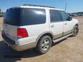 2005 Ford Expedition Eddie Bauer with VIN 1FMFU18575LB13711, listed as a IAAI auction lot 41848095 with 220,189 mi miles. Bid and sale history available at carsss.com. Image 4.