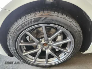 2020 Tesla Model 3 Long Range z VIN 5YJ3E1EB0LF636678, wystawiony jako IAAI lot #42518222 z przebiegiem 65 515 mil mil oraz . Historia ofert i sprzedaży dostępna na DreamBid. Obrazek 1.