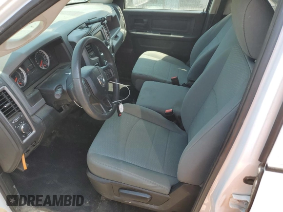 2018 Ram 1500 Tradesman z VIN 1C6RR7FT4JS279389, wystawiony jako Copart lot #58392565 z przebiegiem 51 530 mil mil oraz Czysty tytuł • Clean title. Historia ofert i sprzedaży dostępna na DreamBid. Obrazek 7.