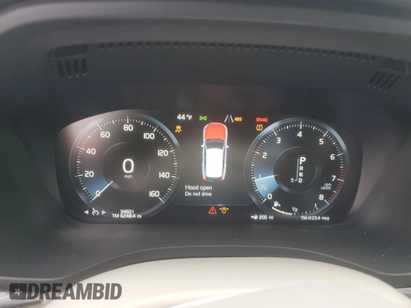 2018 Volvo XC60 Momentum with VIN LYV102RK1JB087884, listed as a Copart auction lot 49696925 with 34,601 mi miles and Salvage Title. Bid and sale history available at carsss.com. Image 9.