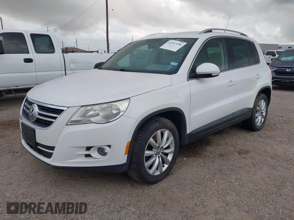 2011 Volkswagen Tiguan SEL w/Premium Navi с VIN WVGAV7AX8BW555798, выставлен на аукционе IAAI как лот 42327196 с пробегом 184 315 миль миль и . История ставок и продаж доступна на DreamBid. Изображение 2.