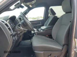 2024 Ram 2500 Big Horn с VIN 3C6UR5DL2RG266547, выставлен на аукционе Copart как лот 59806585 с пробегом 47 838 миль миль и Чистый • Clean title. История ставок и продаж доступна на DreamBid. Изображение 7.