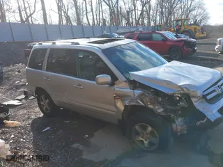 2006 Honda Pilot EX-L with RES with VIN 5FNYF28696B013992, listed as a IAAI auction lot 41853969 with 258,069 mi miles. Bid and sale history available at carsss.com. Image 14.