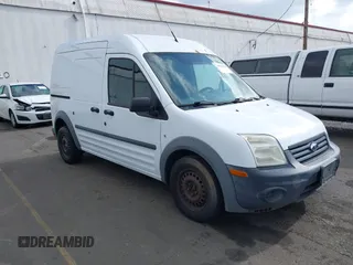2010 Ford Transit Connect XL z VIN NM0LS7AN6AT017022, wystawiony jako IAAI lot #40052196 z przebiegiem 268 144 mil mil oraz . Historia ofert i sprzedaży dostępna na DreamBid. Obrazek 1.