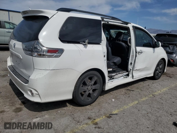 2015 Toyota Sienna SE с VIN 5TDXK3DC8FS582014, выставлен на аукционе Copart как лот 58018685 с пробегом 136 527 миль миль и Списание • Salvage title. История ставок и продаж доступна на DreamBid. Изображение 3.
