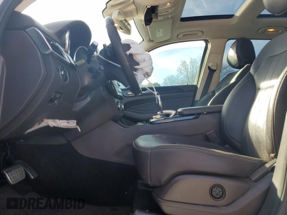 2019 Mercedes-Benz GLE 400 with VIN 4JGDA5GB2KB213859, listed as a Copart auction lot 49706625 with 109,706 mi miles and Salvage title. Bid and sale history available at DreamBid. Image 7.