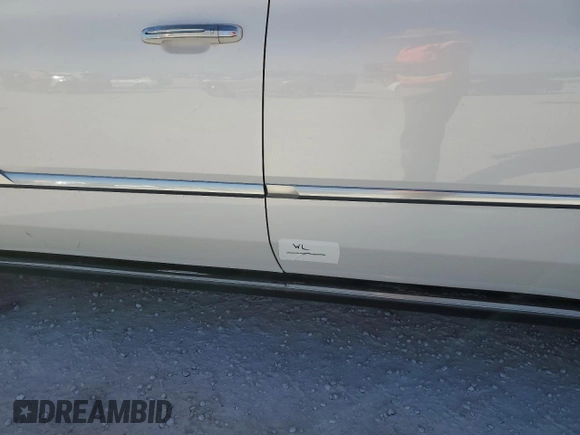 2019 Cadillac Escalade ESV Platinum z VIN 1GYS4KKJ6KR203711, wystawiony jako Copart lot #83627944 z przebiegiem 54 241 mil mil oraz Nie do naprawy • Non repairable. Historia ofert i sprzedaży dostępna na DreamBid. Obrazek 13.