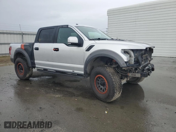 2017 Ford F-150 Raptor with VIN 1FTFW1RG7HFA26506, listed as a Copart auction lot 88686245 with 105,605 mi miles and Salvage Title. Bid and sale history available at carsss.com. Image 4.