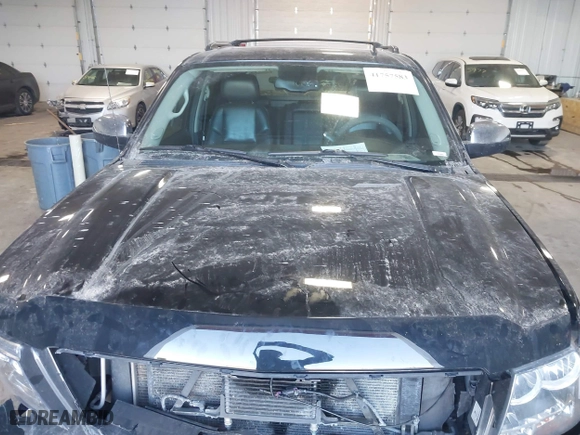 2011 Chevrolet Avalanche LTZ with VIN 3GNTKGE39BG192060, listed as a IAAI auction lot 41757583 with 90,335 mi miles. Bid and sale history available at carsss.com. Image 10.