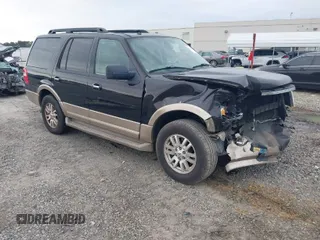 2013 Ford Expedition XLT z VIN 1FMJU1H56DEF62892, wystawiony jako IAAI lot #41388210 z przebiegiem 210 803 mil mil oraz . Historia ofert i sprzedaży dostępna na DreamBid. Obrazek 1.