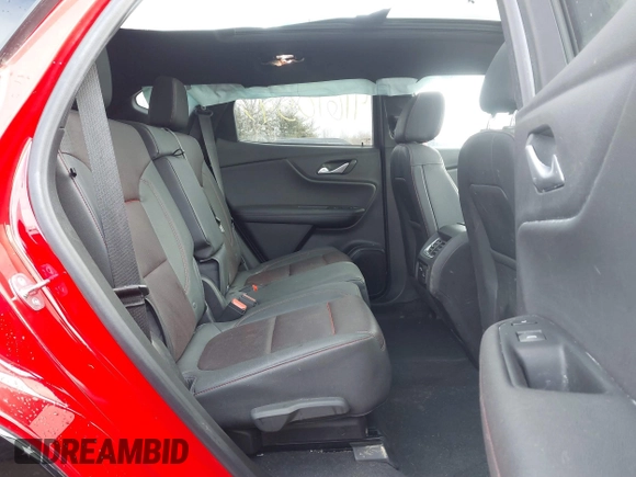 2022 Chevrolet Blazer RS z VIN 3GNKBKRS8NS172965, wystawiony jako IAAI lot #41610547 z przebiegiem 43 333 mil mil oraz . Historia ofert i sprzedaży dostępna na DreamBid. Obrazek 8.