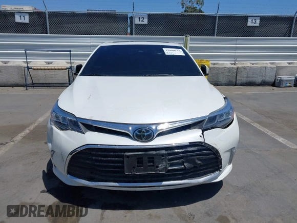 2017 Toyota Avalon XLE z VIN 4T1BK1EB2HU250987, wystawiony jako IAAI lot #42080162 z przebiegiem 71 118 mil mil oraz . Historia ofert i sprzedaży dostępna na DreamBid. Obrazek 12.