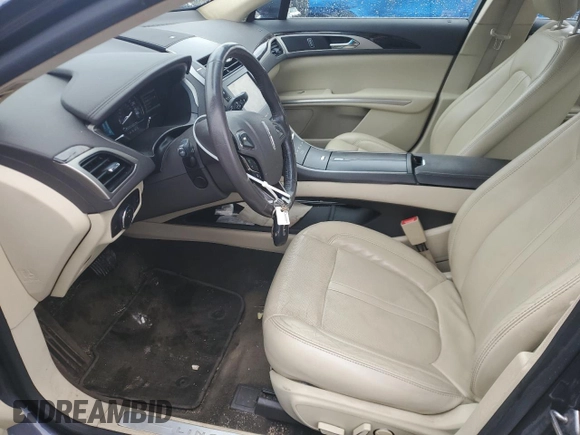 2013 Lincoln MKZ Hybrid z VIN 3LN6L2LU8DR820159, wystawiony jako Copart lot #56023835 z przebiegiem 130 422 mil mil oraz Szkoda całkowita • Salvage title. Historia ofert i sprzedaży dostępna na DreamBid. Obrazek 7.
