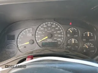 2001 Chevrolet Suburban LT with VIN 3GNFK16T71G261366, listed as a Copart auction lot 66399054 with 303,589 mi miles and Salvage Title. Bid and sale history available at carsss.com. Image 9.