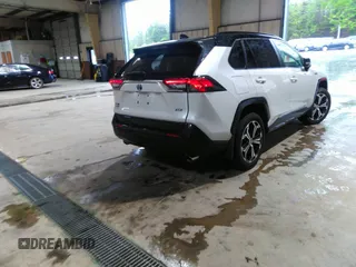 2024 Toyota RAV4 XSE with VIN JTMFB3FV4RD168626, listed as a IAAI auction lot 41966437 with 10,202 mi miles and . Bid and sale history available at DreamBid. Image 4.