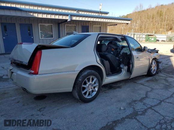 2011 Cadillac DTS Luxury Collection with VIN 1G6KD5E63BU138119, listed as a Copart auction lot 84472714 with Not Provided miles and Salvage Title. Bid and sale history available at DreamBid. Image 3.