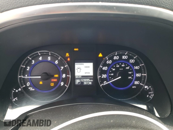 2017 Infiniti QX70 z VIN JN8CS1MW5HM414492, wystawiony jako Copart lot #52415495 z przebiegiem 123 095 mil mil oraz Szkoda całkowita • Salvage title. Historia ofert i sprzedaży dostępna na DreamBid. Obrazek 9.