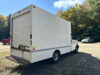2014 Chevrolet Express Commercial with VIN 1GB0G2CG8E1143526, listed as a Copart auction lot 75367264 with 396,638 mi miles and Clean Title. Bid and sale history available at carsss.com. Image 4.