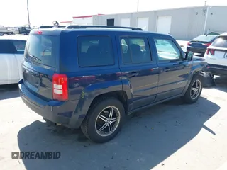 2016 Jeep Patriot Sport with VIN 1C4NJRBBXGD579801, listed as a IAAI auction lot 42040723 with 135,401 mi miles and . Bid and sale history available at carsss.com. Image 4.