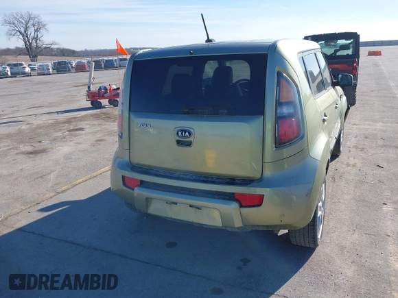 2011 Kia Soul + with VIN KNDJT2A2XB7281113, listed as a IAAI auction lot 41869852 with 155,095 mi miles. Bid and sale history available at carsss.com. Image 13.