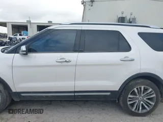 2018 Ford Explorer Platinum with VIN 1FM5K8HT7JGB88159, listed as a IAAI auction lot 42572735 with 133,718 mi miles and . Bid and sale history available at DreamBid. Image 13.