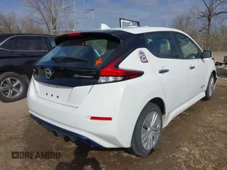 2019 Nissan LEAF SV z VIN 1N4AZ1CP0KC321908, wystawiony jako IAAI lot #41791756 z przebiegiem 60 051 mil mil oraz . Historia ofert i sprzedaży dostępna na DreamBid. Obrazek 4.