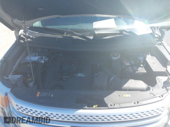 2015 Ford Explorer XLT with VIN 1FM5K8D83FGA37831, listed as a IAAI auction lot 41998146 with 121,678 mi miles and . Bid and sale history available at carsss.com. Image 10.