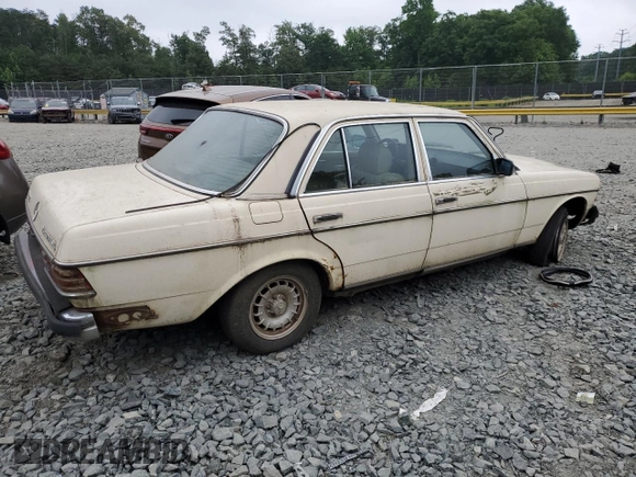 1984 Mercedes-Benz 300 D с VIN WDBAB33A4EA064403, выставлен на аукционе Copart как лот 57552434 с пробегом 173 024 миль миль и На запчасти • Non repairable. История ставок и продаж доступна на DreamBid. Изображение 3.