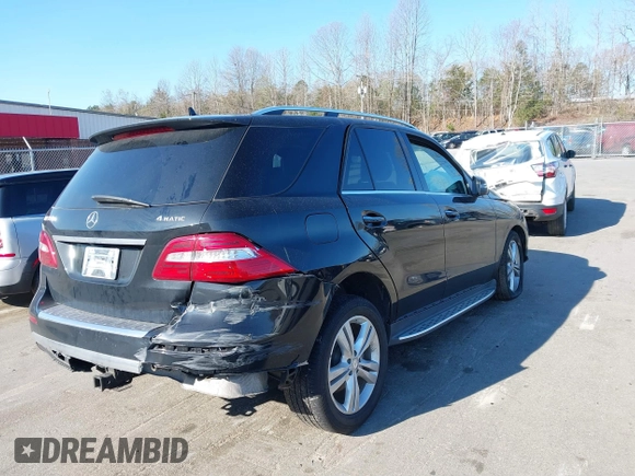 2015 Mercedes-Benz M 350 with VIN 4JGDA5HB1FA526024, listed as a IAAI auction lot 41888298 with 90,188 mi miles and . Bid and sale history available at carsss.com. Image 4.