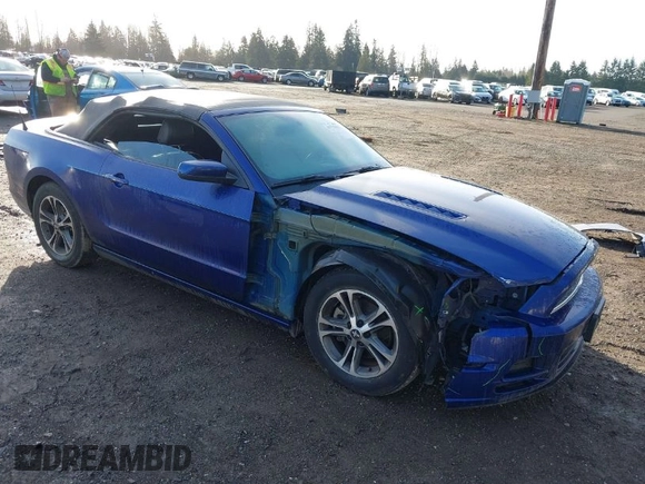 2014 Ford Mustang V6 with VIN 1ZVBP8EM2E5243069, listed as a IAAI auction lot 41725527 with 113,692 mi miles. Bid and sale history available at carsss.com. Image 1.