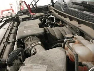 2021 Chevrolet Suburban RST z VIN 1GNSKEKD8MR486467, wystawiony jako IAAI lot #41203344 z przebiegiem 71 323 mil mil oraz . Historia ofert i sprzedaży dostępna na DreamBid. Obrazek 14.